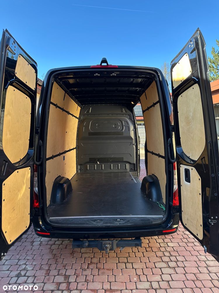 Mercedes-Benz Sprinter 319 - 7