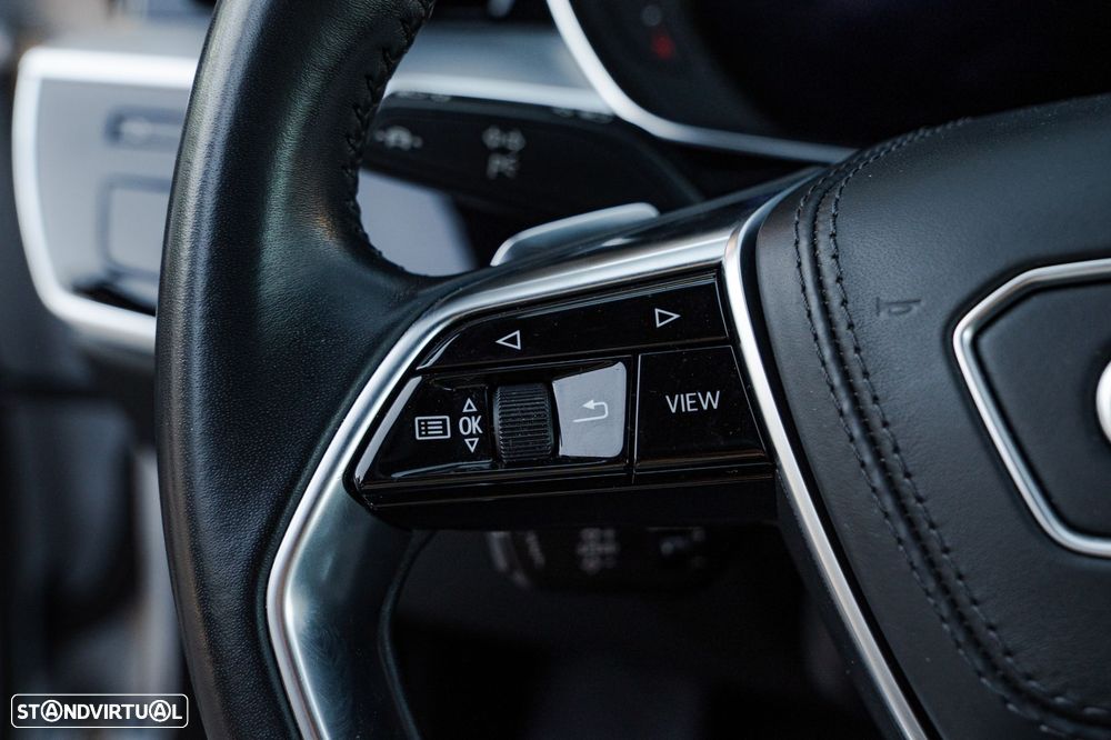 Audi A8 - 35