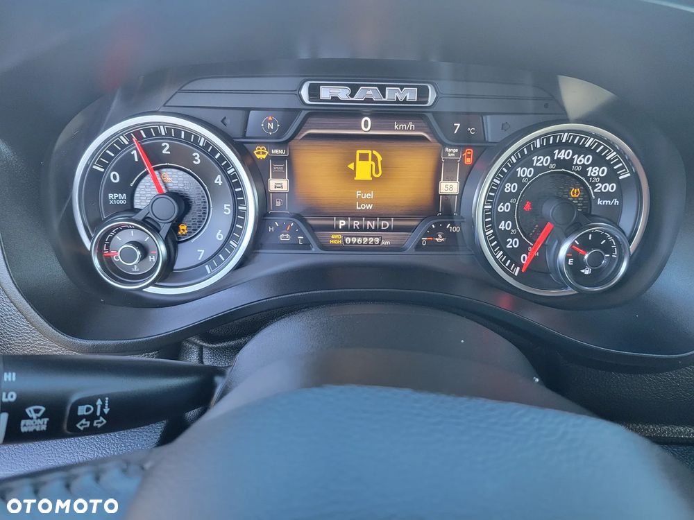 RAM 1500 Crew Cab Shortbed Bighorn - 22