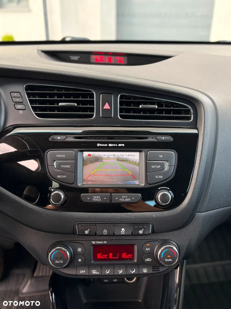 Kia Ceed 1.6 CRDi 128 ISG Edition 7 - 27