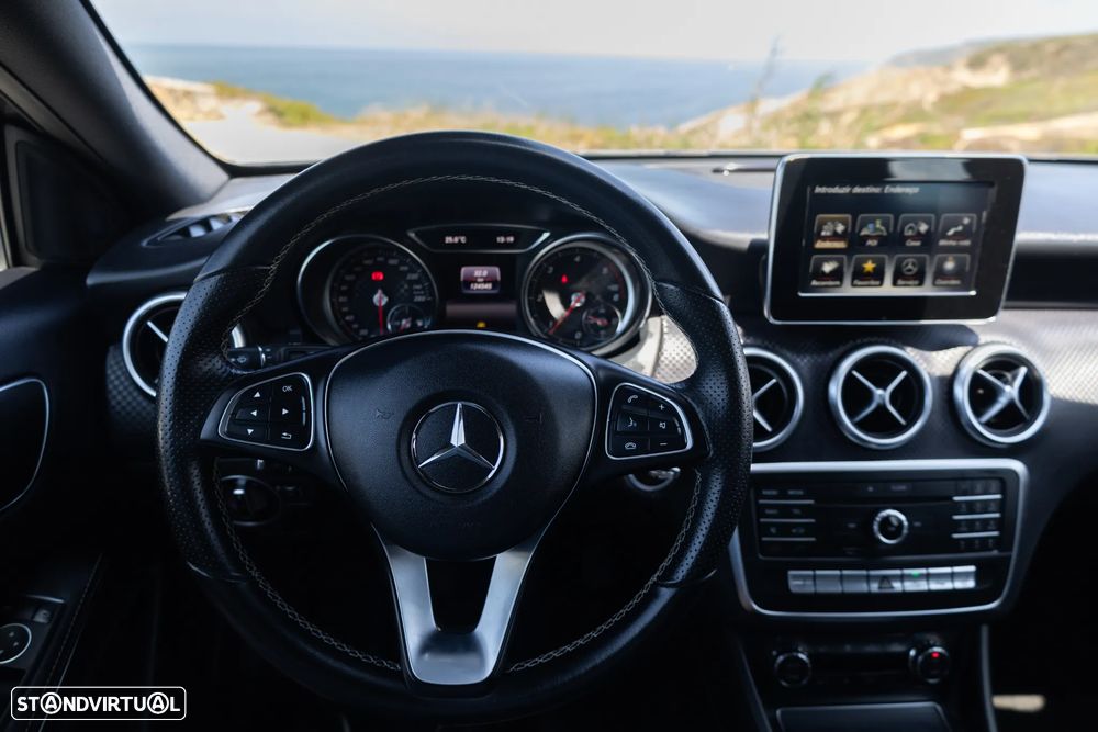 Mercedes-Benz A 180 d AMG Line - 12