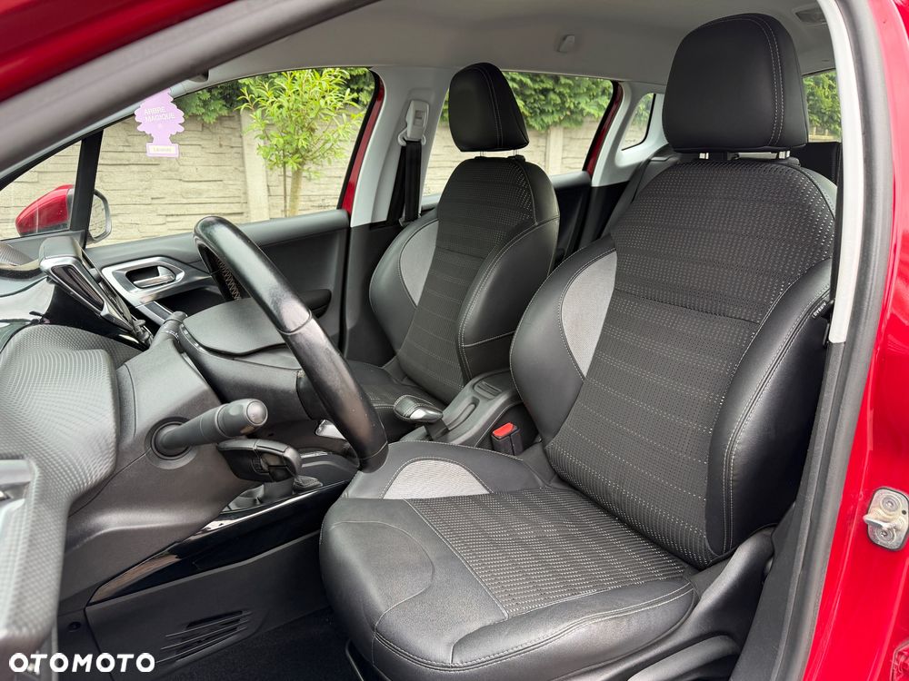 Peugeot 2008 - 17