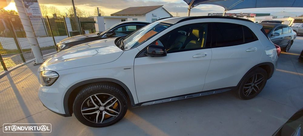 Mercedes-Benz GLA 180 CDI Urban - 2