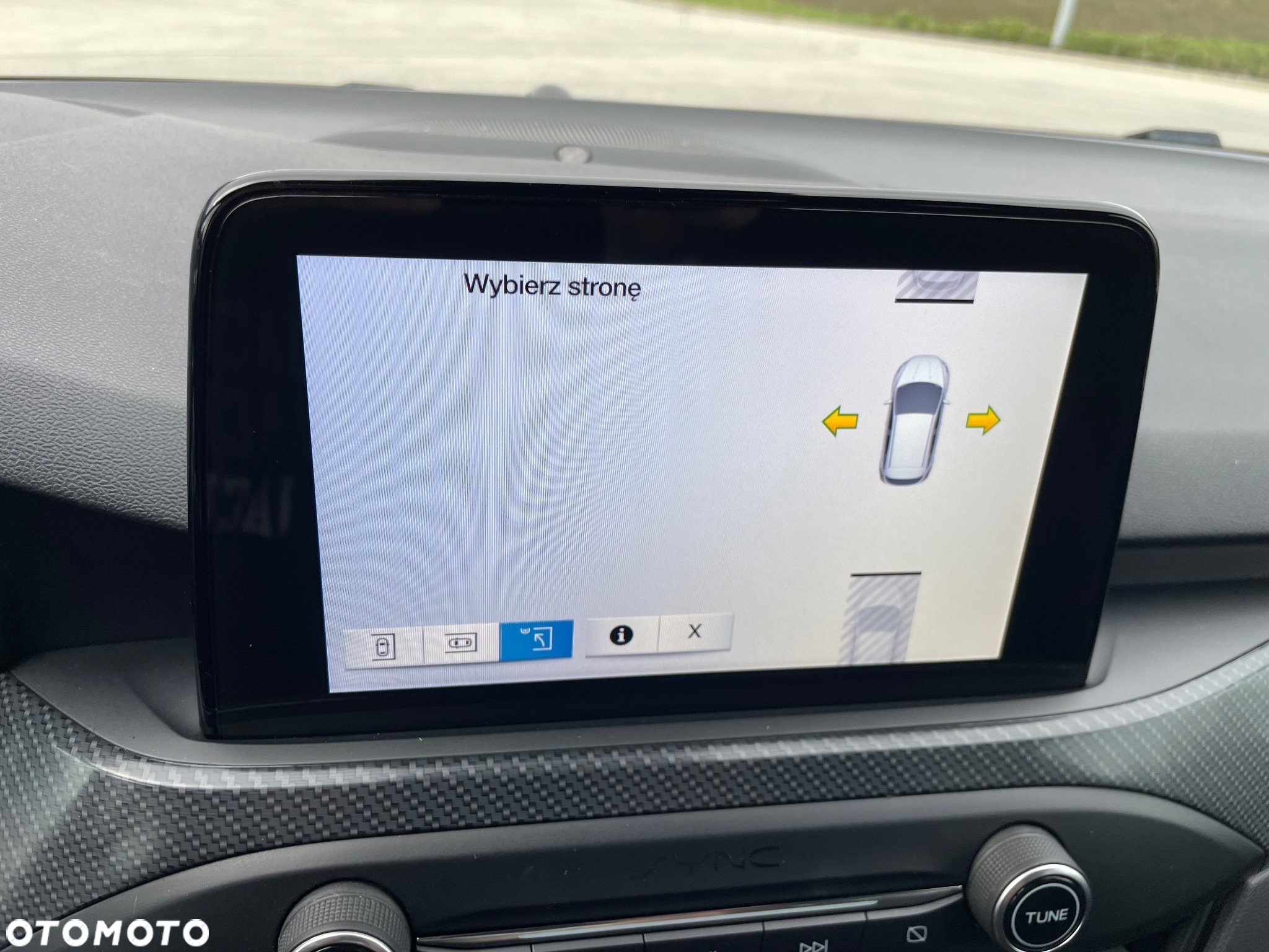 Ford Focus Turnier 1.0 EcoBoost Start-Stopp-System ST-LINE - 28