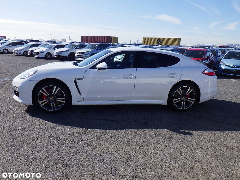 Porsche Panamera 4S PDK - 15