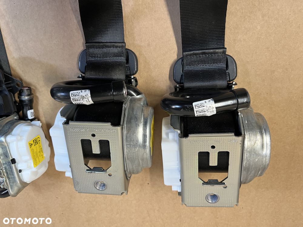PASY BEZPIECZEŃSTWA AUDI A3 8Y0 KOMPLET AUDI A3 2020-2025 3 WTYCZKI - 2