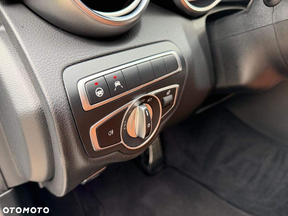 Mercedes-Benz Klasa C 220 d 9G-TRONIC AMG Line - 32