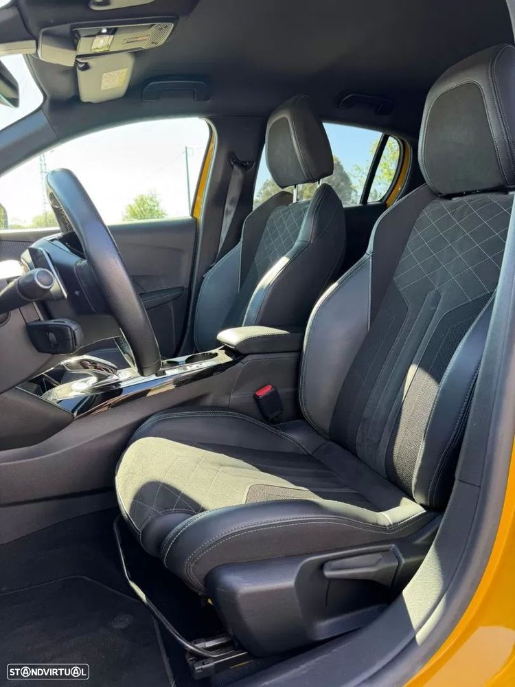 Peugeot 208 PureTech 130 EAT8 GT Pack - 18