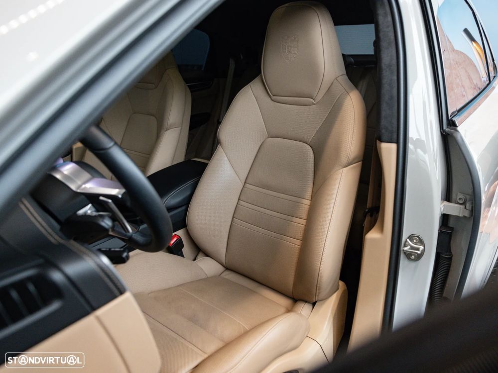 Porsche Cayenne Coupé E-Hybrid Platinum Edition - 21