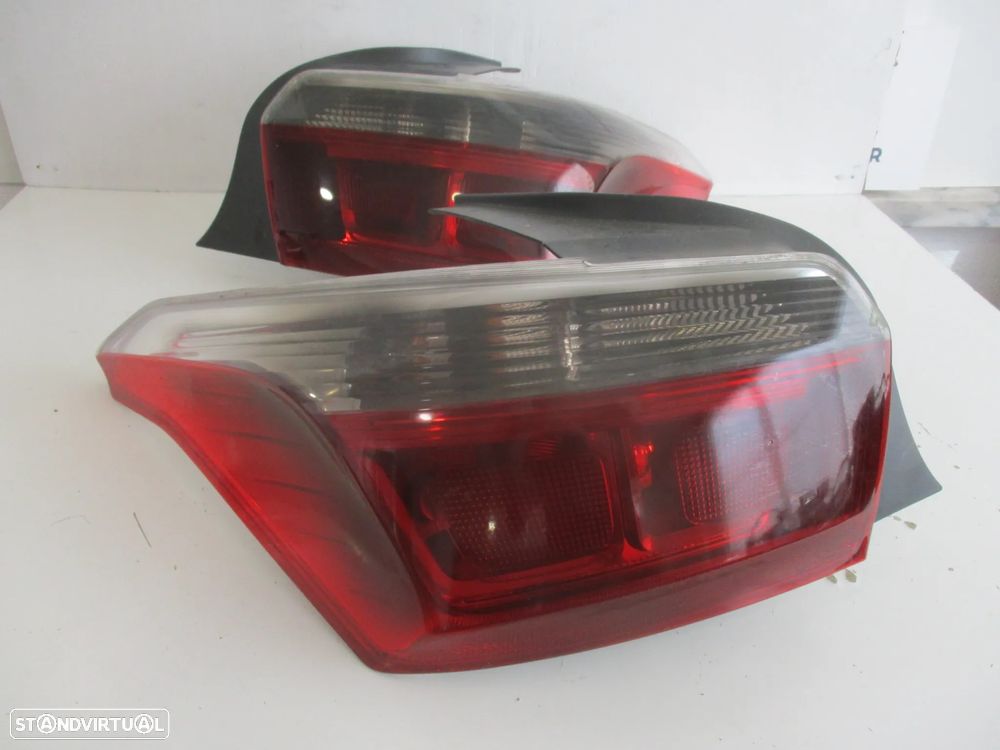 Farol farolim trás citroen c elysee 2015 - 2