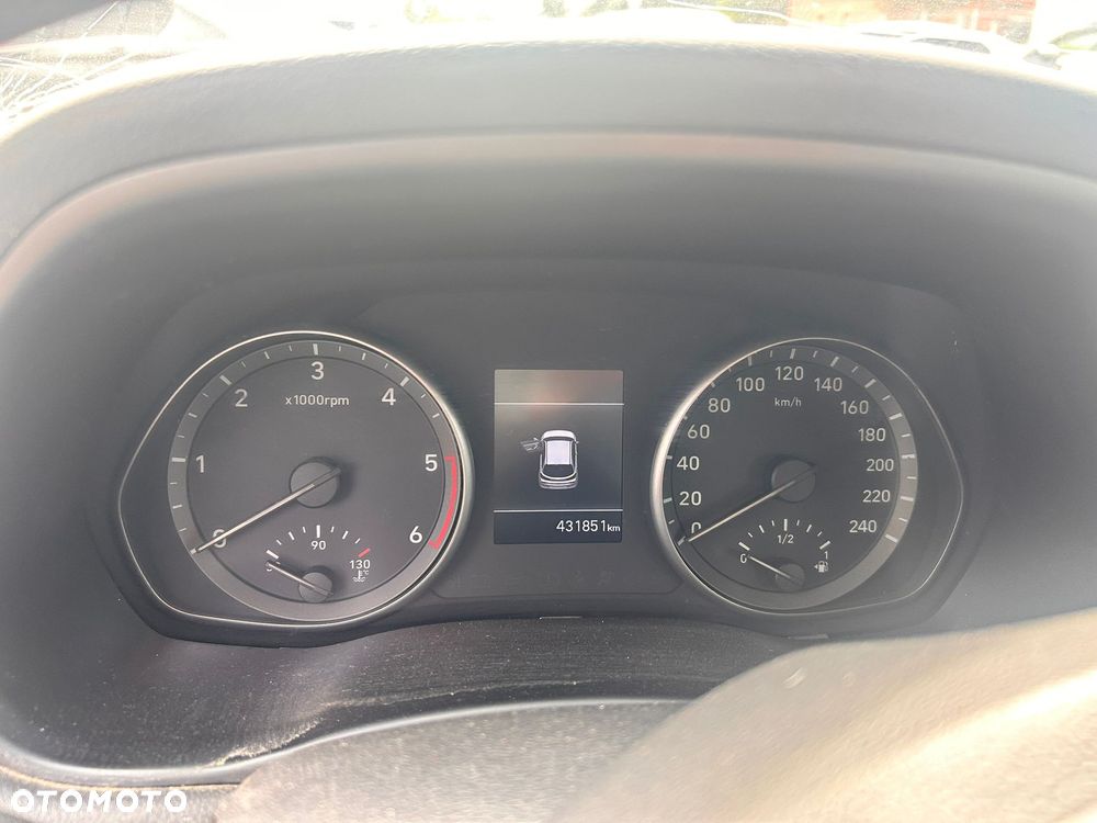 Hyundai i30 1.6 D Classic + - 9