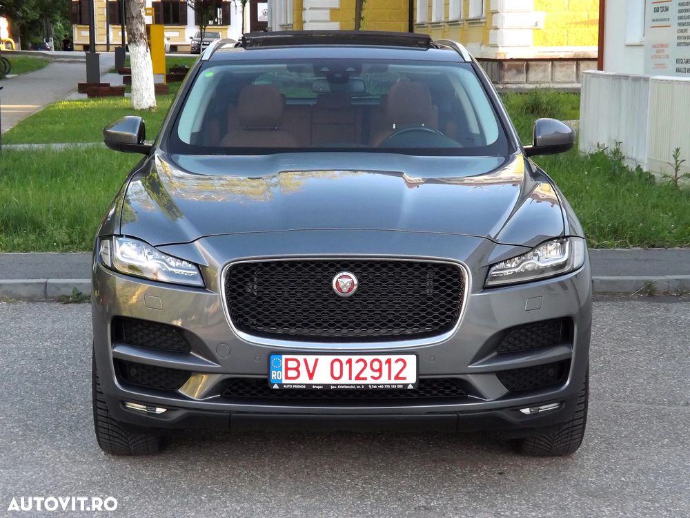 Jaguar F-Pace 25d AWD Portfolio - 10