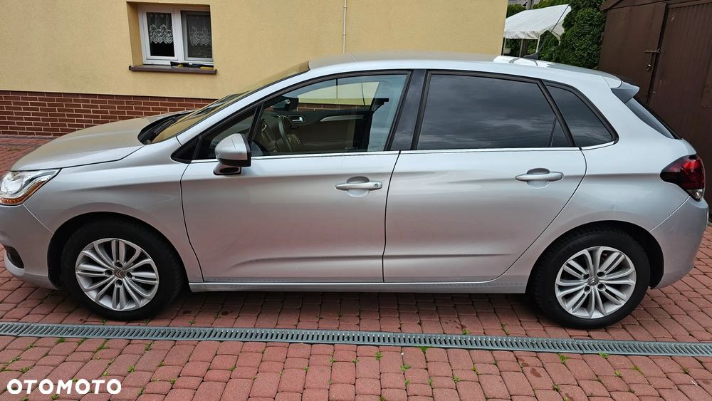 Citroën C4 e-HDi 115 ETG6 Exclusive - 3