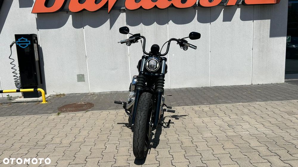 Harley-Davidson Softail Street Bob - 10