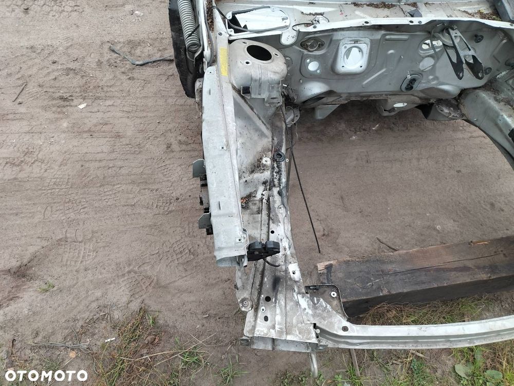 ĆWIARTKA PODŁUŻNICA PRAWY PRZÓD VOLVO C70 I 426-26 - 3