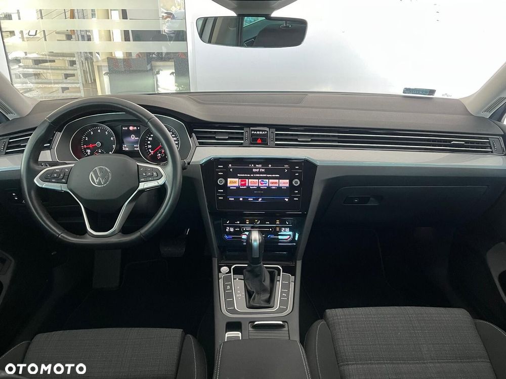 Volkswagen Passat - 20