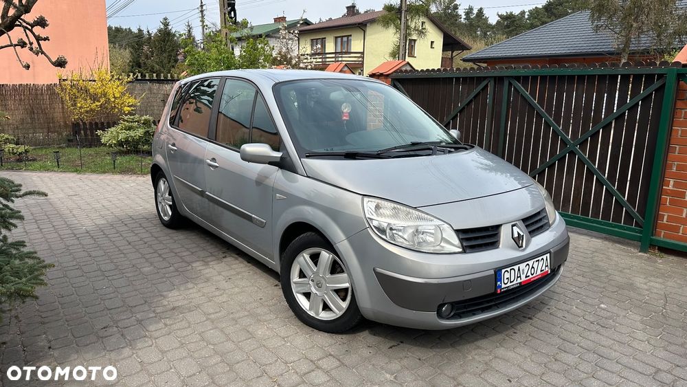 Renault Scenic - 1