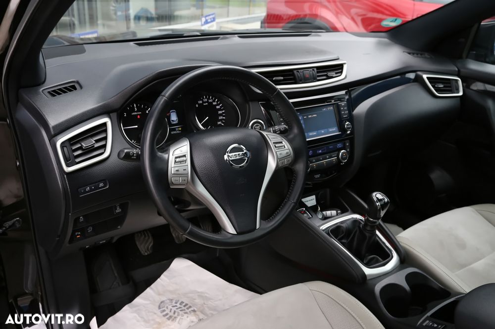 Nissan Qashqai 1.6 DCI Start/Stop 4X4-i Tekna - 32