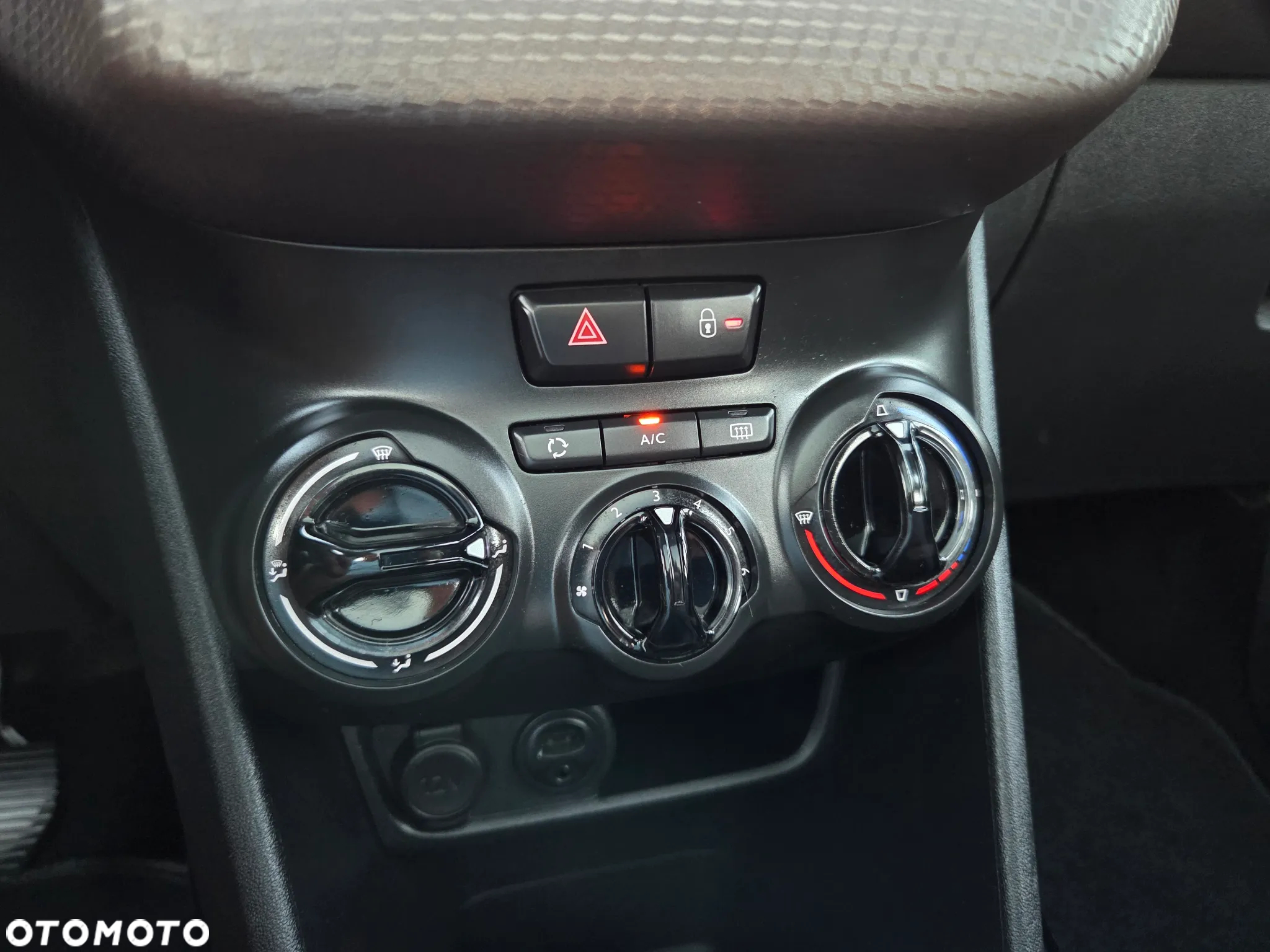 Peugeot 2008 e-HDi FAP 92 STOP & START Allure - 30