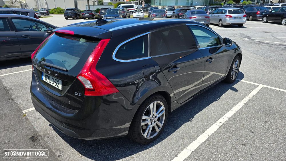 Volvo V60 2.0 D3 Momentum Start/Stop - 2