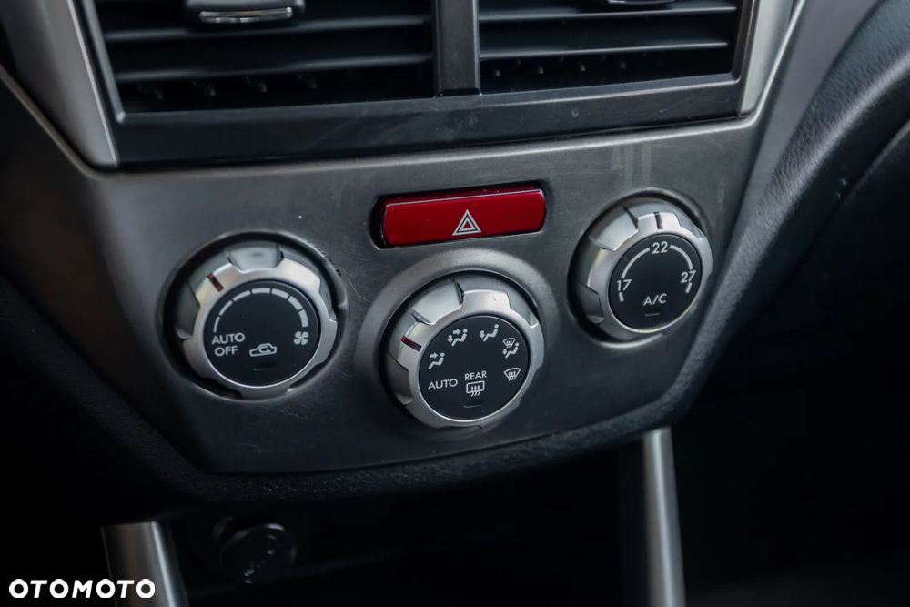 Subaru Forester 2.0D Comfort - 24