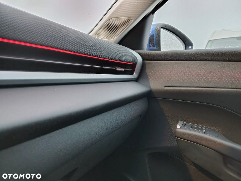 Volkswagen T-Roc 1.5 eTSI Style DSG - 30