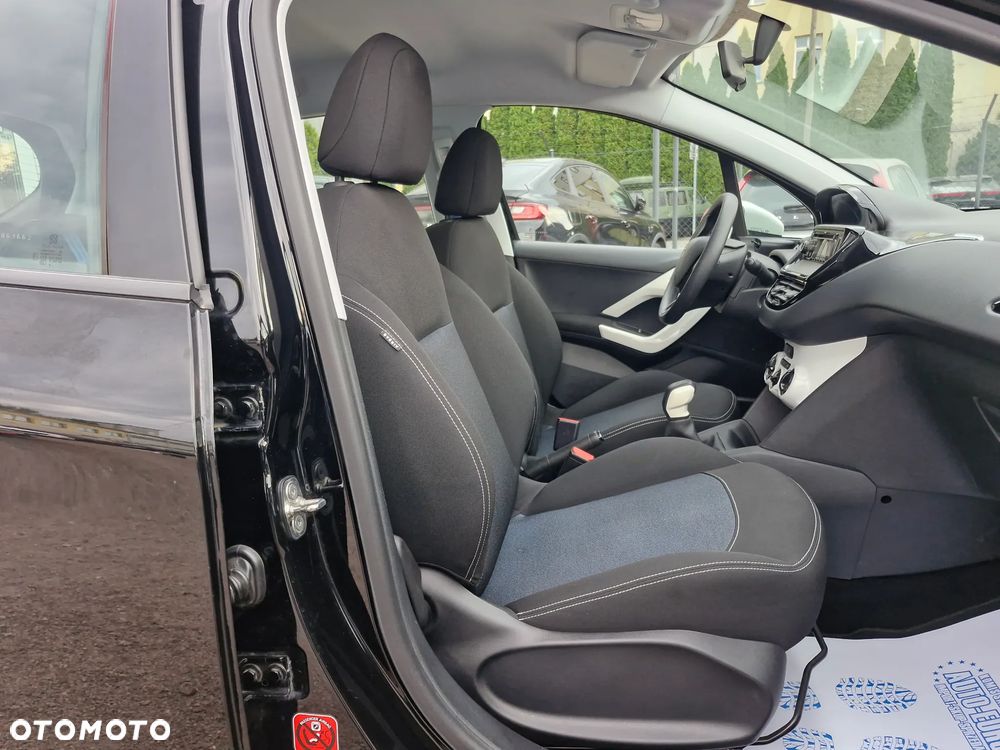 Peugeot 208 PureTech 82 Urban Move - 17