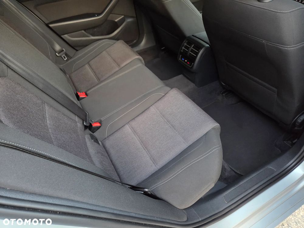 Volkswagen Passat 2.0 TDI BMT Comfortline - 8