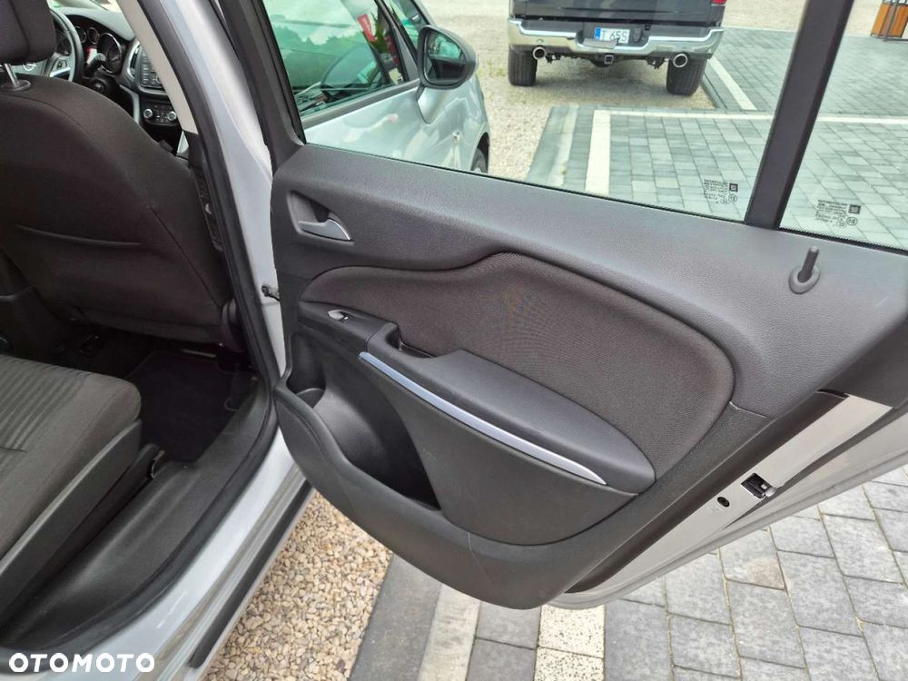 Opel Zafira - 22