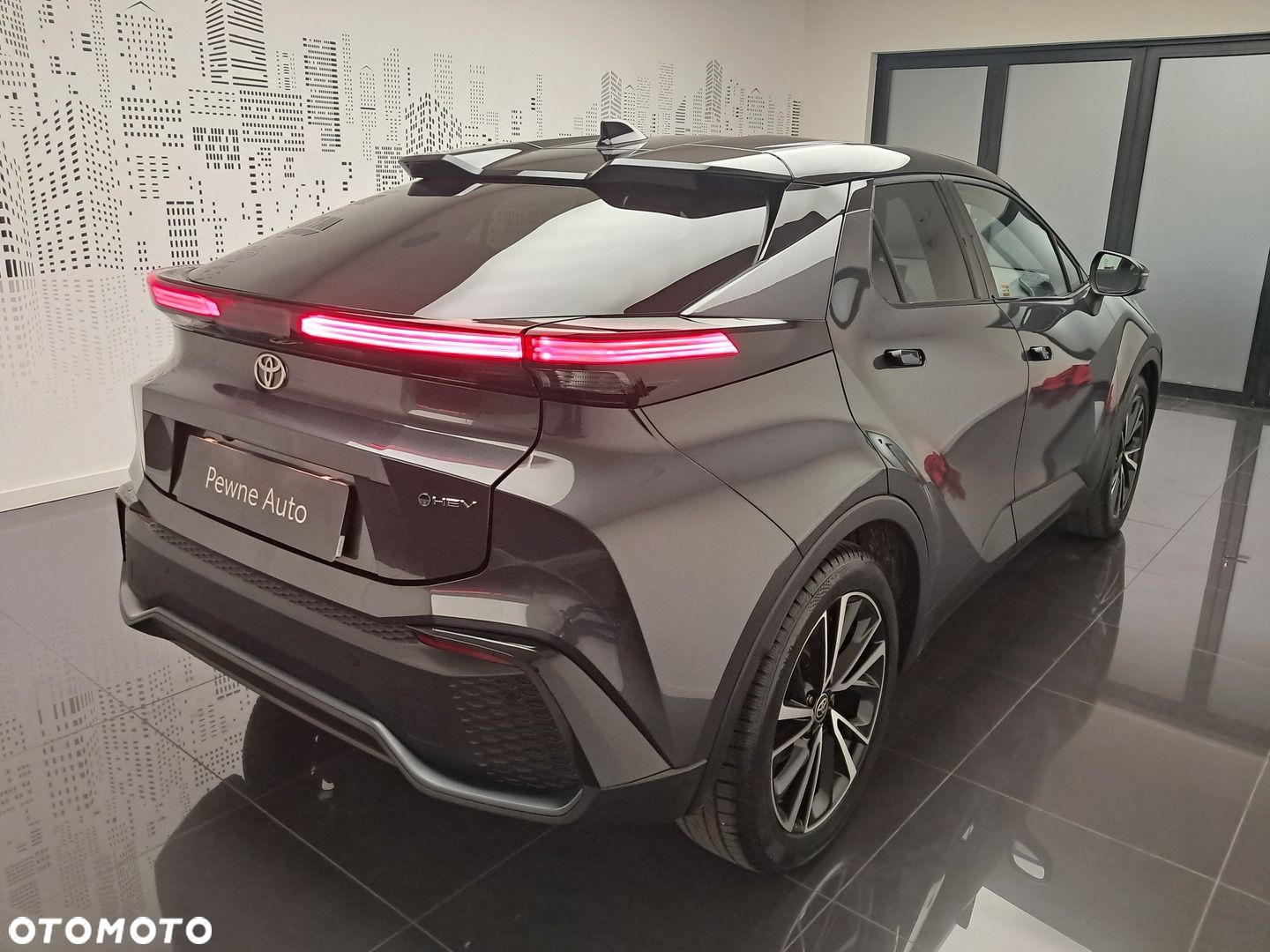 Toyota C-HR - 4