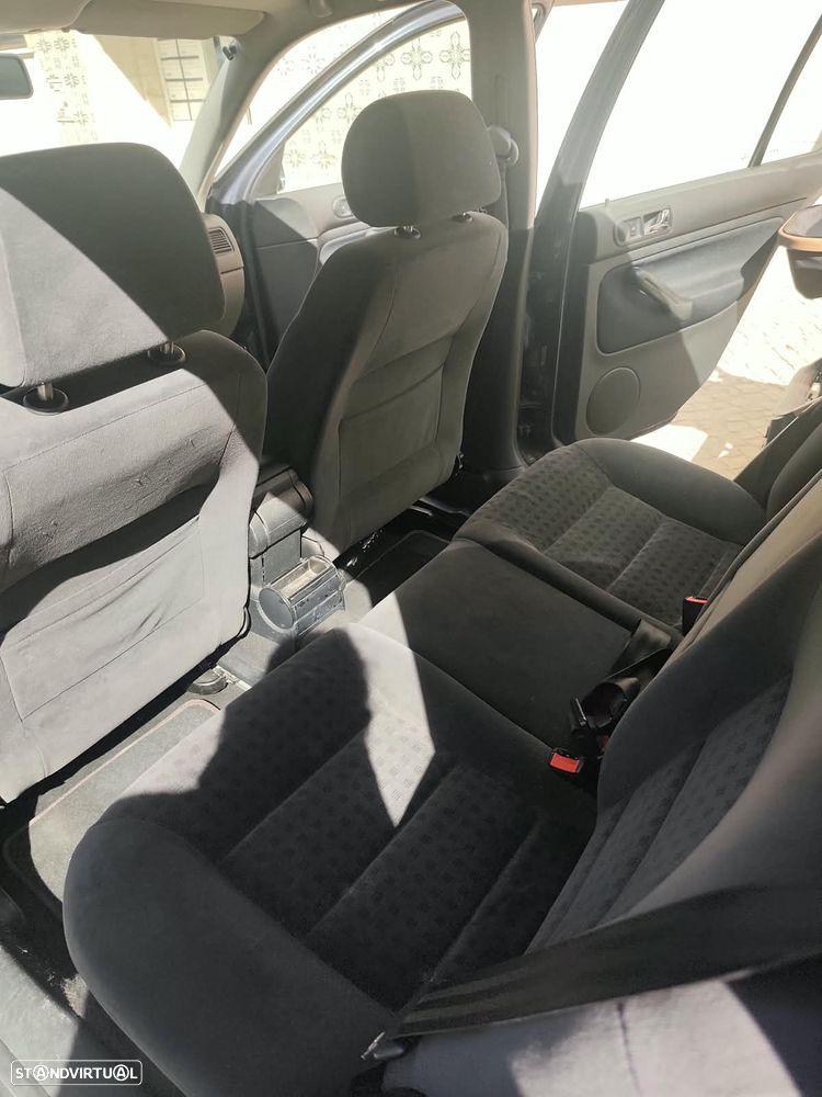 VW Golf 1.4i 25 Anos - 16