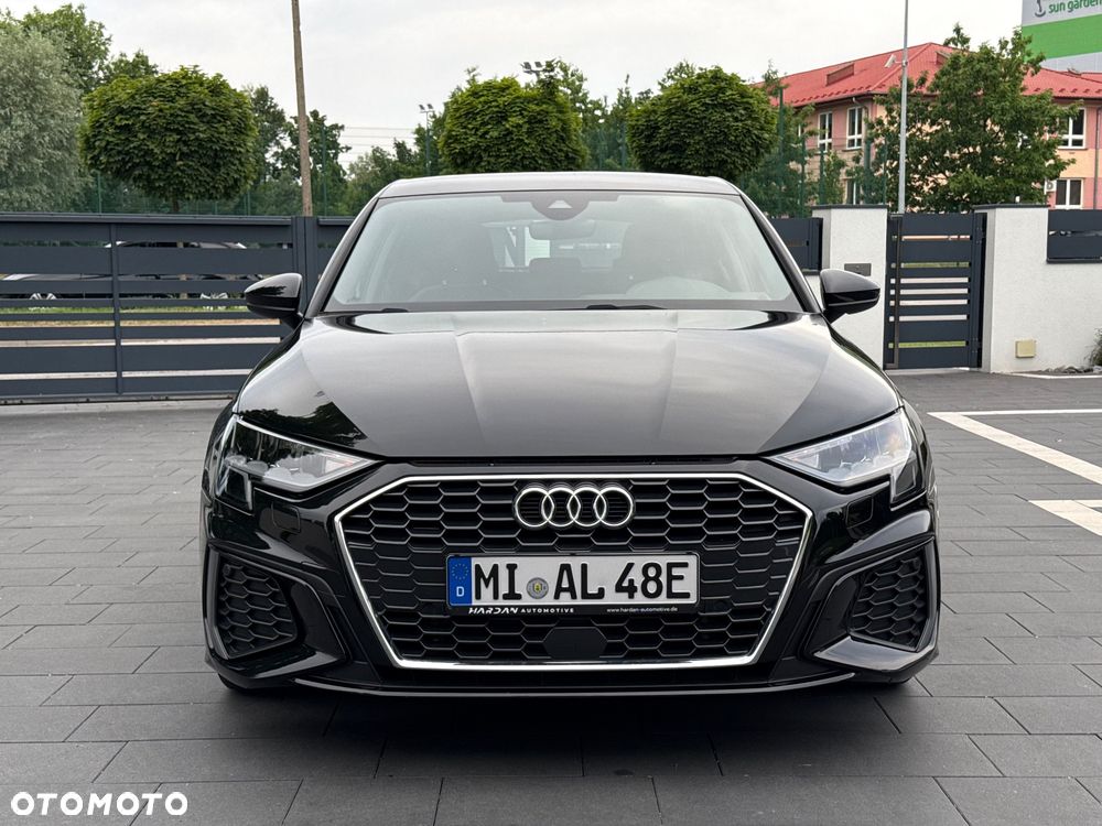 Audi A3 Sportback 40 TFSIe S tronic S line - 3