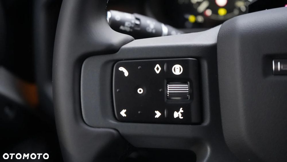 Land Rover Defender 3.0 D350 mHEV X-Dynamic HSE - 17