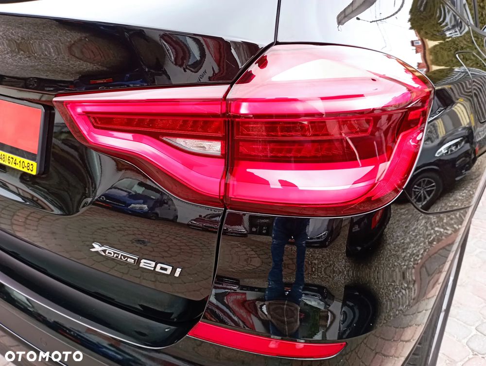 BMW X3 xDrive20i Advantage sport - 32