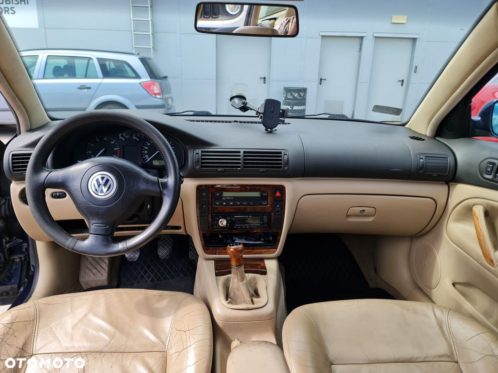 Volkswagen Passat 1.8 - 3