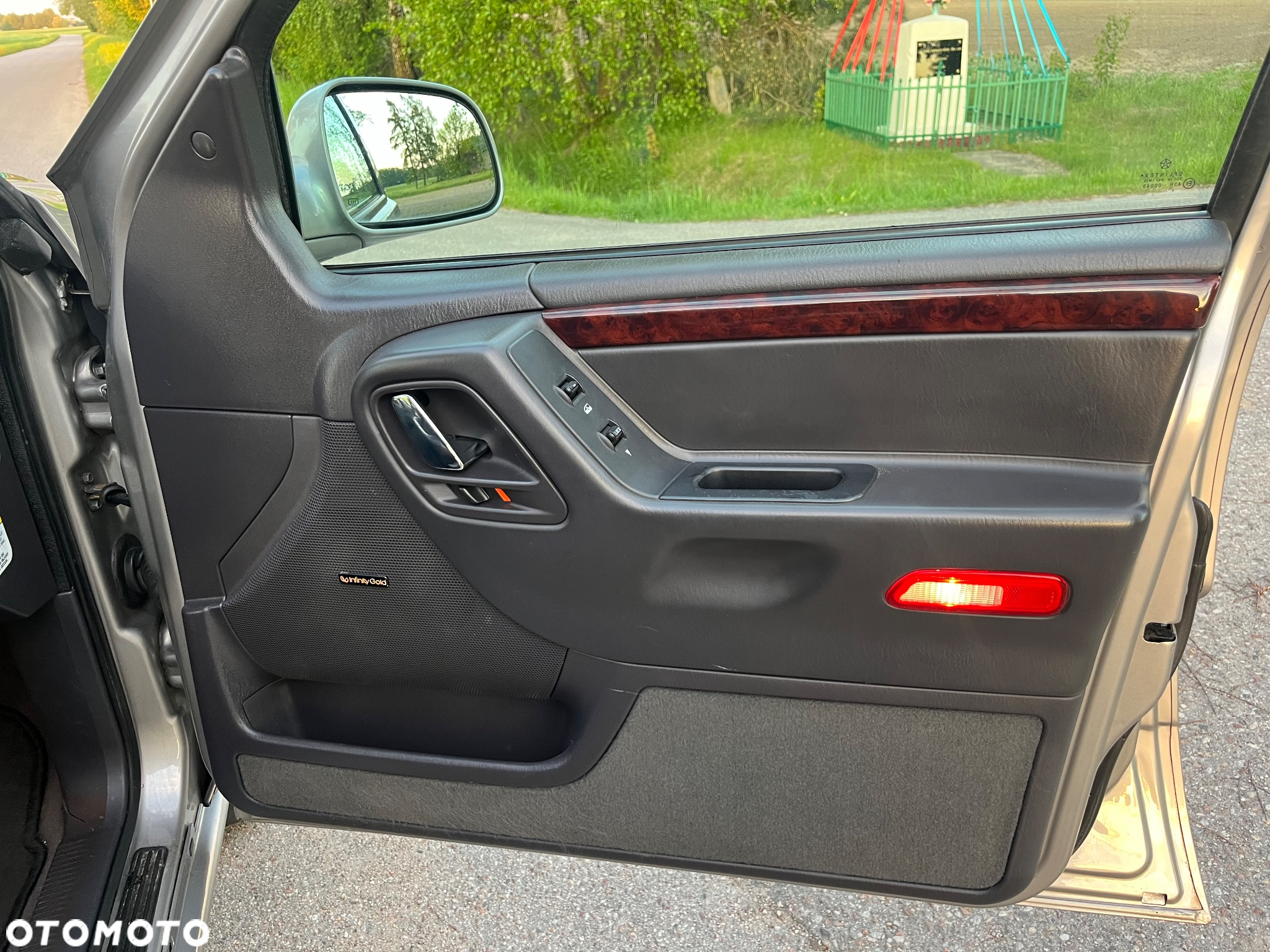 Jeep Grand Cherokee 4.7 Limited - 30