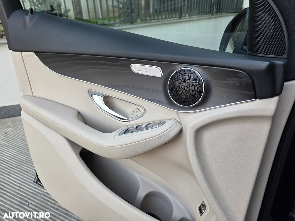 Mercedes-Benz GLC 250 4MATIC - 16