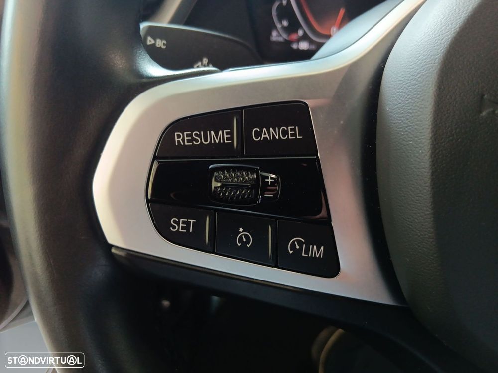 BMW 116 d Pack Desportivo M Auto - 26