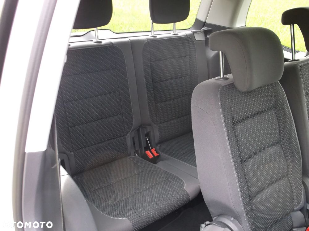 Volkswagen Touran 1.4 TSI Comfortline Perfectline - 10