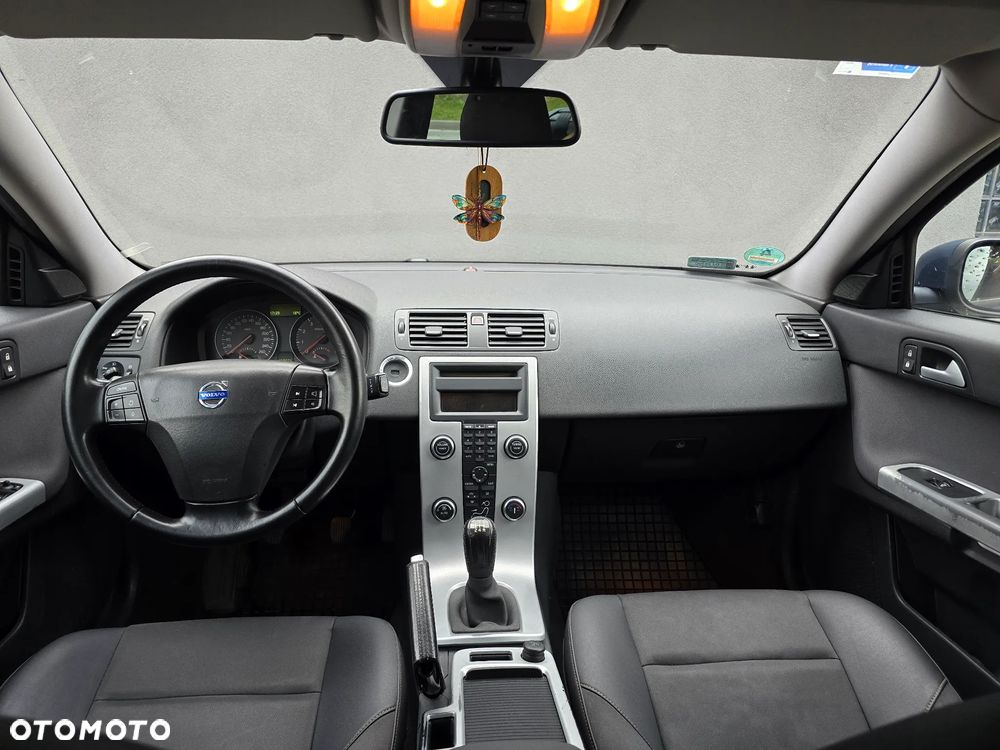 Volvo V50 1.8 Momentum - 11