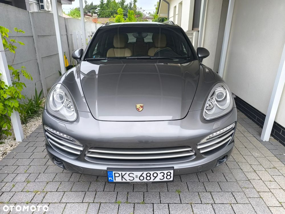 Porsche Cayenne - 1