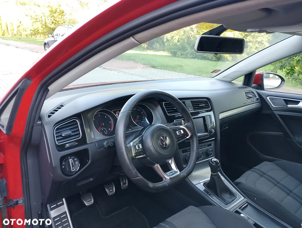 Volkswagen Golf 1.6 TDI Comfortline - 4