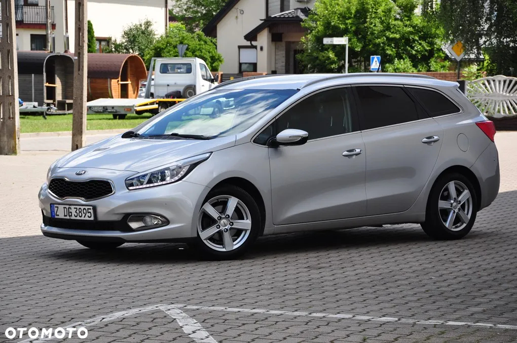Kia Ceed 1.6 GDI ISG Spirit - 4