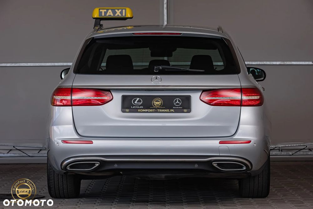 Mercedes-Benz Klasa E 220 d 4-Matic 9G-TRONIC - 3