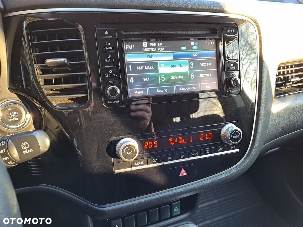 Mitsubishi Outlander 2.0 Intense 4WD CVT - 13