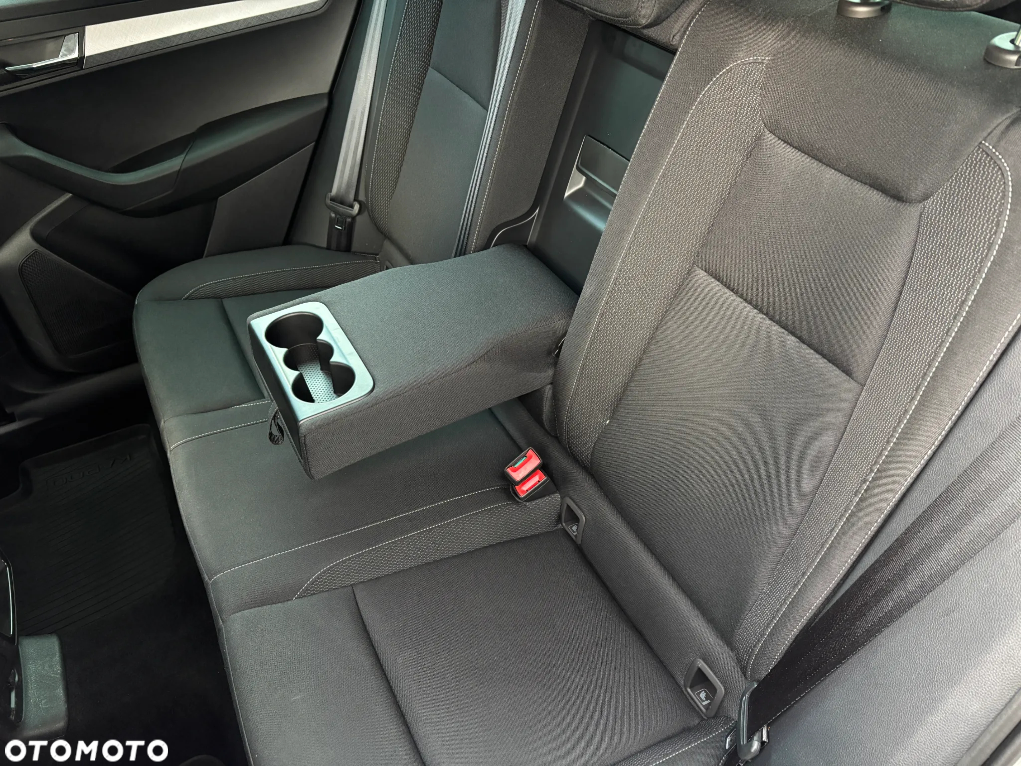 Skoda Karoq 1.5 TSI ACT Selection DSG - 17