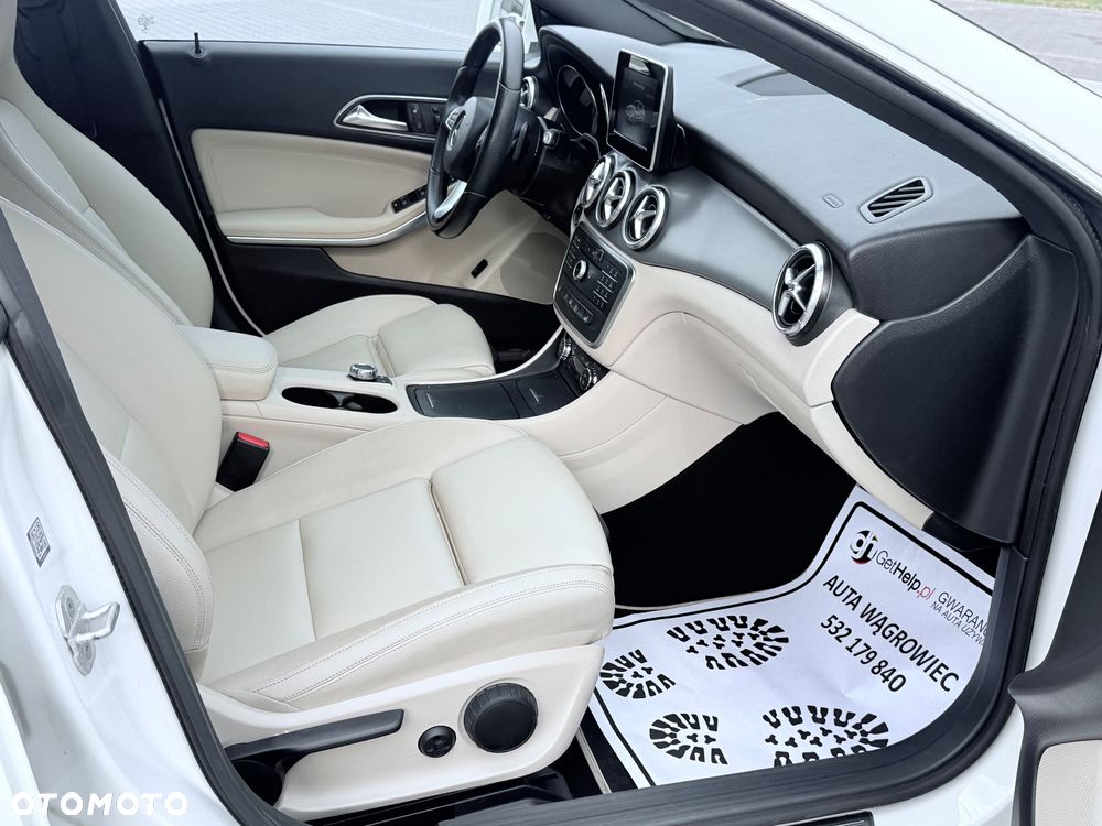 Mercedes-Benz CLA - 8