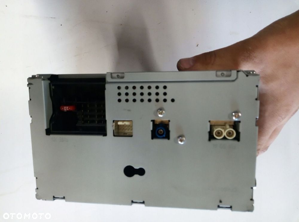 Radio A2048705590 Mercedes W204 08- - 4