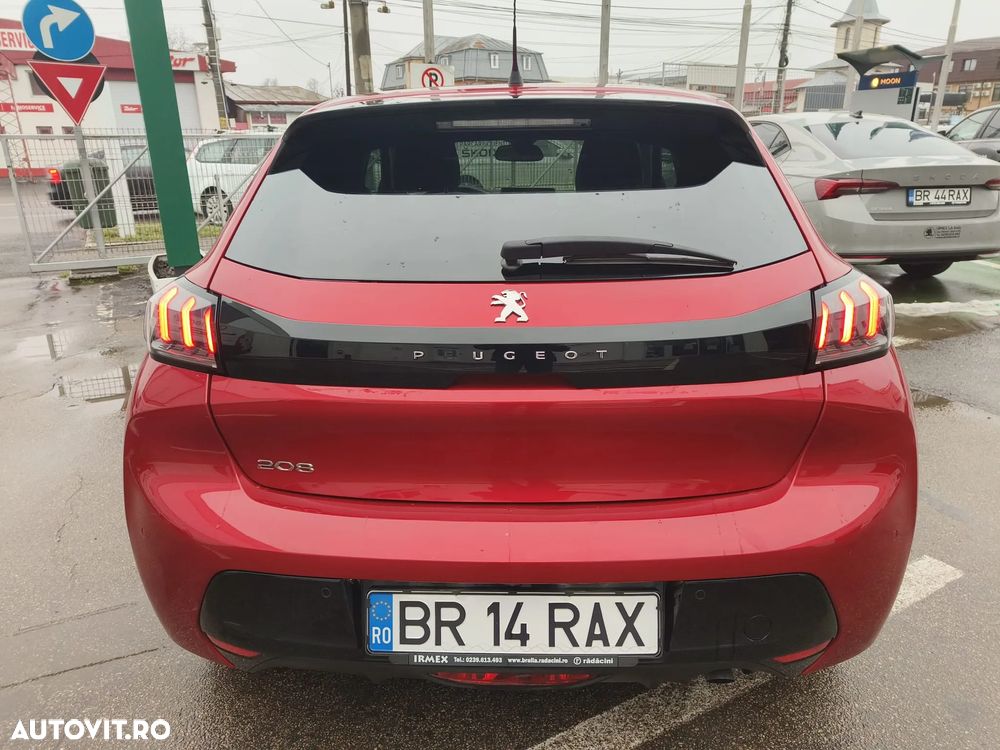 Peugeot 208 1.2 L PureTech STT Allure - 5