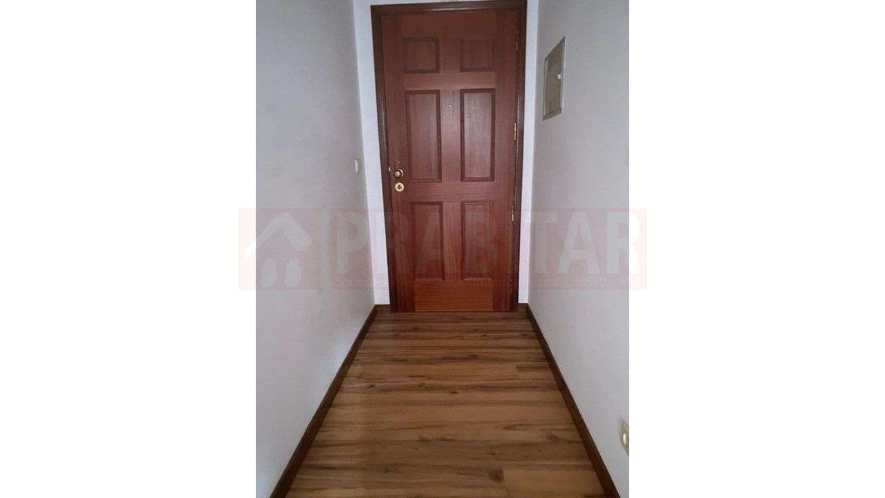 NO CIDRAL, ARRENDA-SE EXCELENTE APARTAMENTO T1 - Grande imagem: 2/21